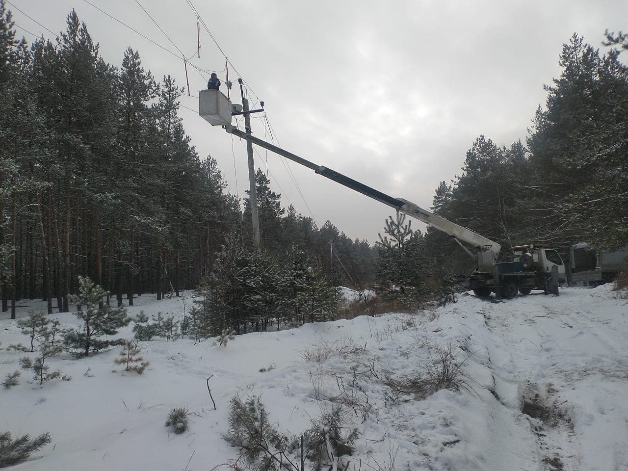 Фото обслуживания ЛЭП